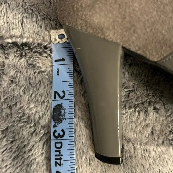 Merona Gray Suede Shoes. Size 9 - Picture 4 of 11